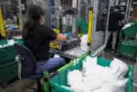 A produção industrial no Brasil apresentou aumento de 0,1&percnt; em junho, resultado inferior às previsões