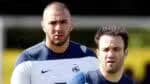 Jogador francês de 40 anos, extorsionado por Benzema, muda de clube; saiba mais