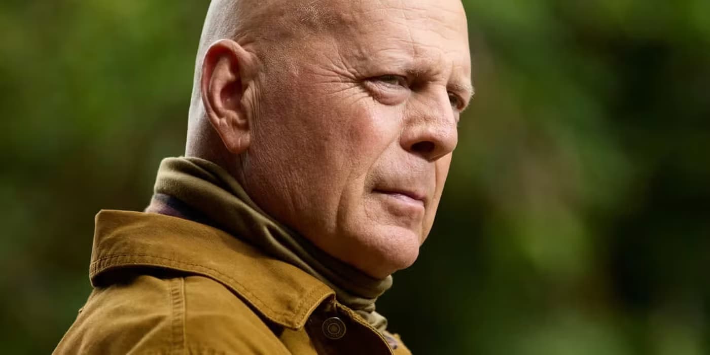 Bruce Willis reside em uma residência distinta da família, acompanhado por cuidadores, conforme declaração da esposa