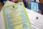 Famílias de 63 vítimas da ditadura recebem certidão de óbito revisada