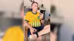 Bolsonaro é visto com tornozeleira e participa por telefone de manifestação