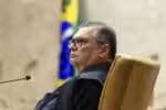 Dino publica mensagem bílica após decisão de Moraes contra Bolsonaro
