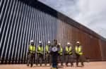 Trump ordena que muro com México seja pintado para intensificar o calor