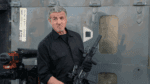 Sylvester Stallone demonstra insatisfação com o ator Noah Centíneo, que interpretou Rambo