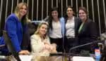 Deputado move o Conselho Tutelar após bolsonarista apresentar bebê à invasão da sessão plenária
