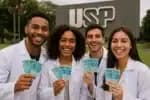 A USP lança inscrições para programas de residência em saúde, oferecendo bolsas de R$ 4.106,90, com início previsto para março de 2026