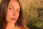 Hailey Bieber publica nova imagem do filho e seguidores comentam o desenvolvimento do bebê