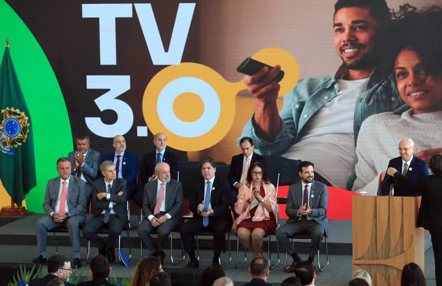 Lula autoriza a entrada da Nova TV digital no mercado brasileiro