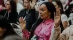 Natália Deodato, ex-participante do Big Brother Brasil, participa de retiro espiritual denominado “Encontro com Deus”