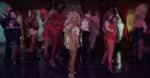 Sabrina Carpenter lança videoclipe em tributo a obra clássica de terror musical