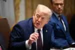 Tribunal de Apelações impede que Trump utilize lei de 1798 para deportações