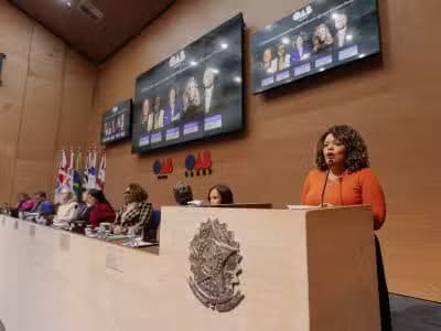 Imagem card com fundo