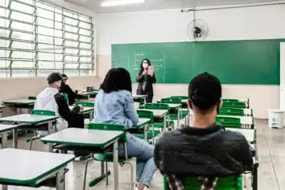 Imagem card com fundo