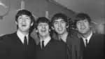 Carta assinada pelos quatro Beatles pode ser arrematada por até 2 mil libras; confira