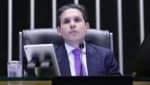 Hugo propõe emendas constitucionais que visam proteger bancos e seguradoras, e o projeto poderá ser discutido na próxima semana