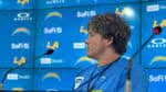O quarterback dos Chargers está avaliando o gramado da Arena: “Precisaremos nos adaptar.”