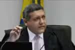 Nunes Marques decide que conselheiro investigado por corrupção retome cargo no TCE-RJ