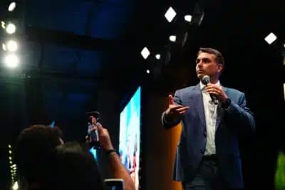 Flávio Bolsonaro condiciona entrega de seus sigilos à revisão dos documentos de Lula no TSE