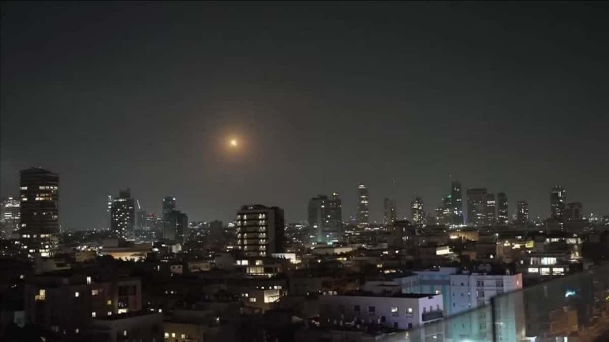 2025-06-13T193358Z_1_LOP184513062025RP1_RTRMADP_BASEIMAGE-960X540_IRAN-NUCLEAR-TEL-AVIV-JERUSAELM-ATTACKS-UPDATE