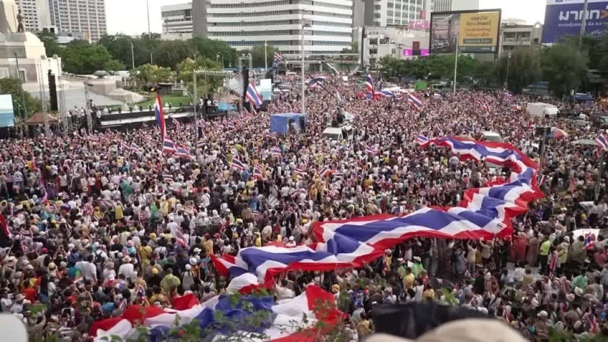2025-06-28T134359Z_1_LOP586628062025RP1_RTRMADP_BASEIMAGE-960X540_THAILAND-POLITICS-MORE