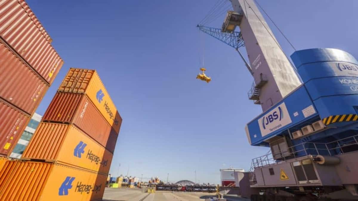 Guindaste-investimentos-JBS-porto-de-itajai-848×477-1