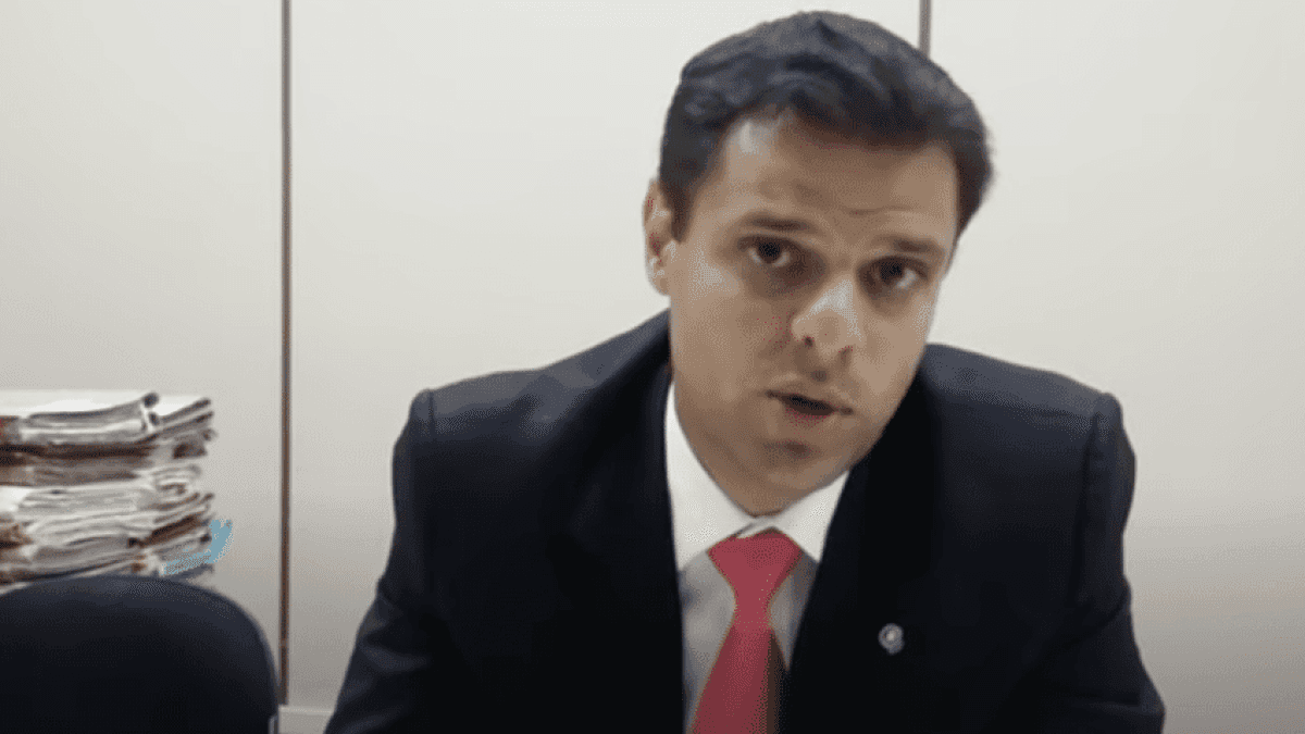 LourencoRibeiro-juiz-vara-execucoes-penais-uberlandia-mg-2015-848×477-1