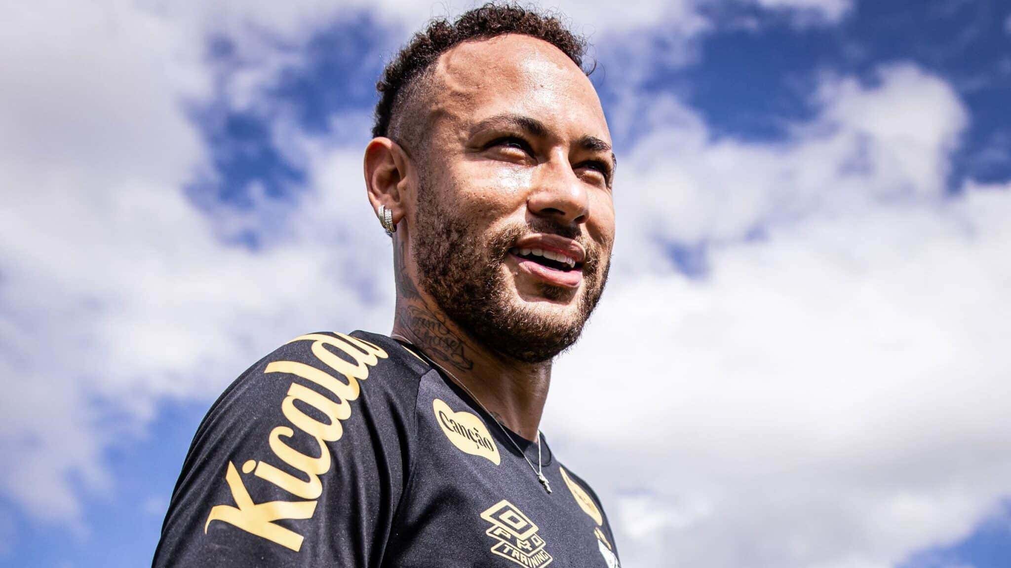 Neymar-em-treino-pelo-Santos-e1747255570333
