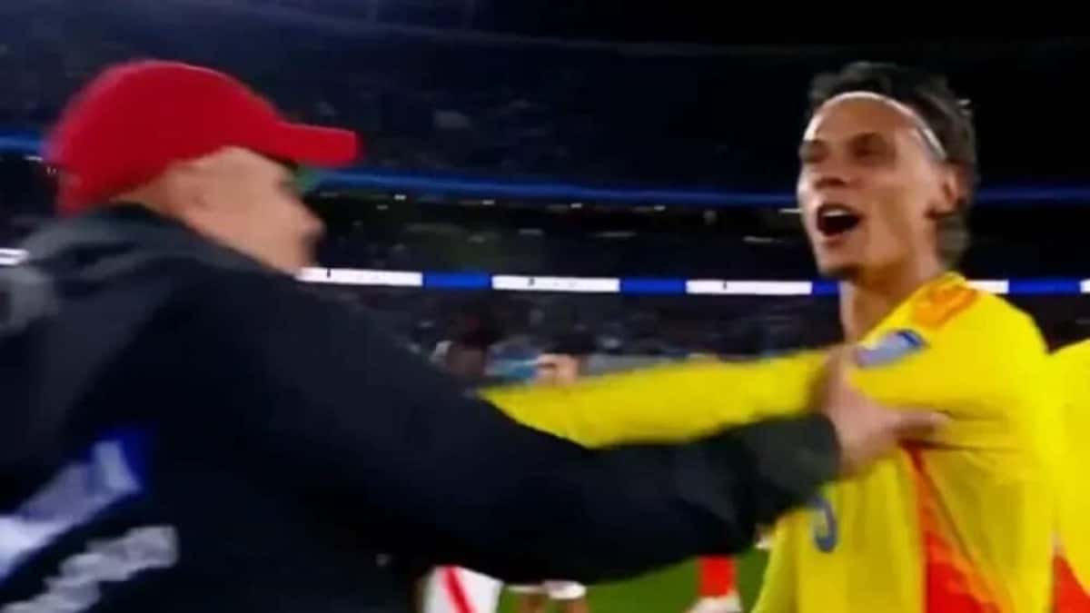 Rios-chamou-Otamendi-de-velho-apos-o-jogo-entre-Colombia-e-Argentina
