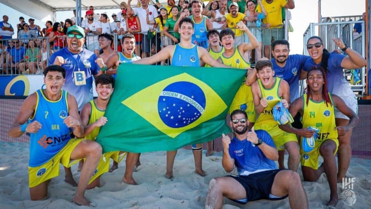 brasil-mundial-hand-praia-e1750865945707