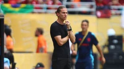 Atacante do Flamengo suspeito de fratura poderá ser afastado pela temporada