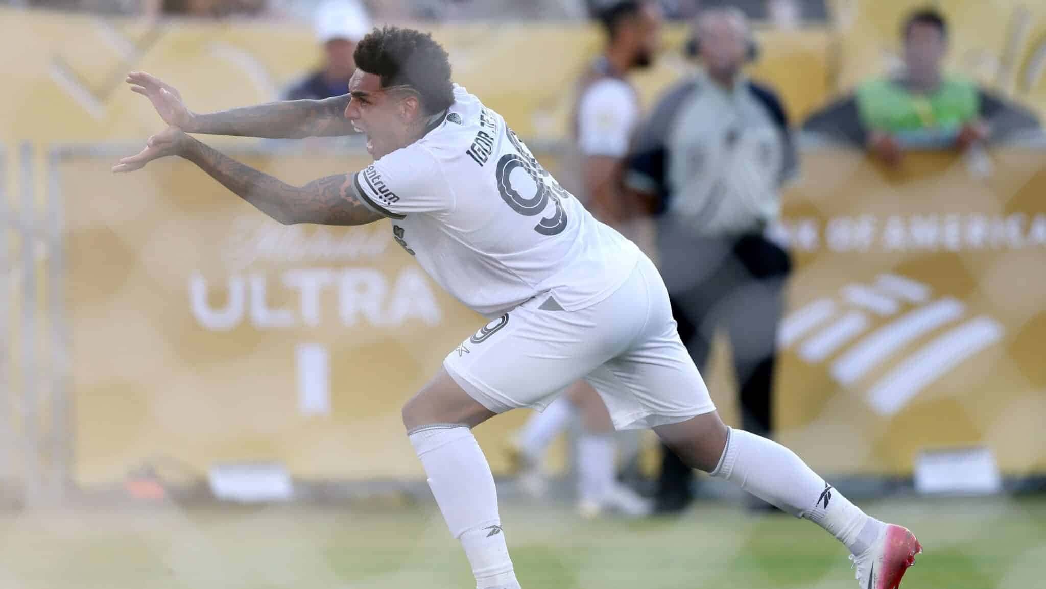 igor-jesus-kamekameha-psg-botafogo-mundial-e1750386005222