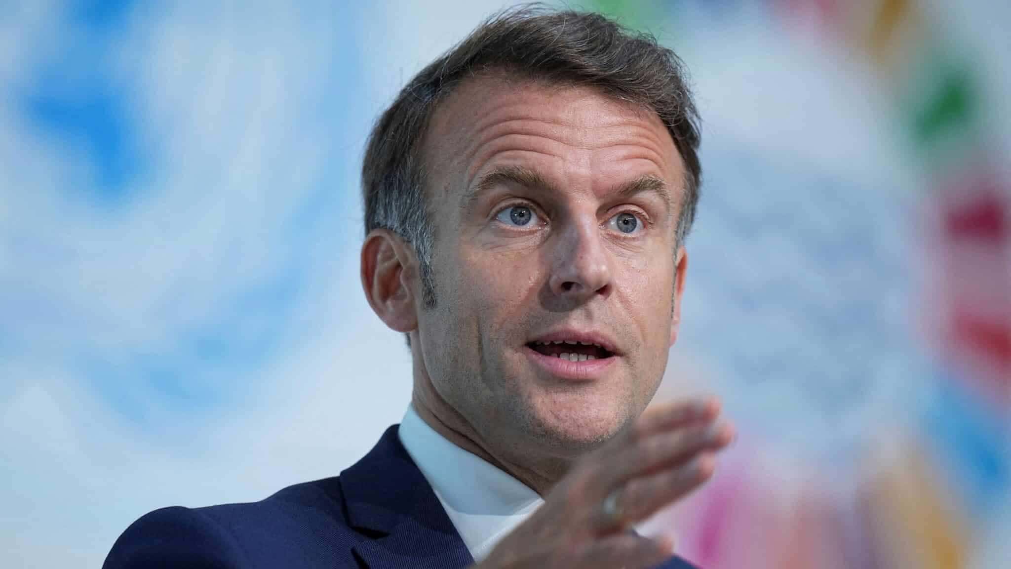 macron-proibicao-redes-sociais-e1749670824601