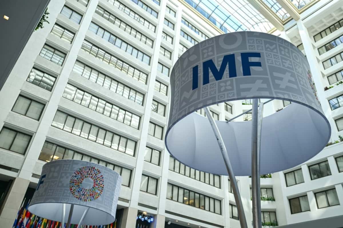 Washington (United States), 21/10/2024.- Signs are displayed at the venue of the annual meetings of the International Monetary Fund (IMF) and the World Bank Group, in Washington, DC, USA, 21 October 2024. The 2024 Annual Meetings of the International Monetary Fund (IMF) and the World Bank Group (WBG) will take place from 21 October through 26 October in Washington. EFE/EPA/ANNABELLE GORDON