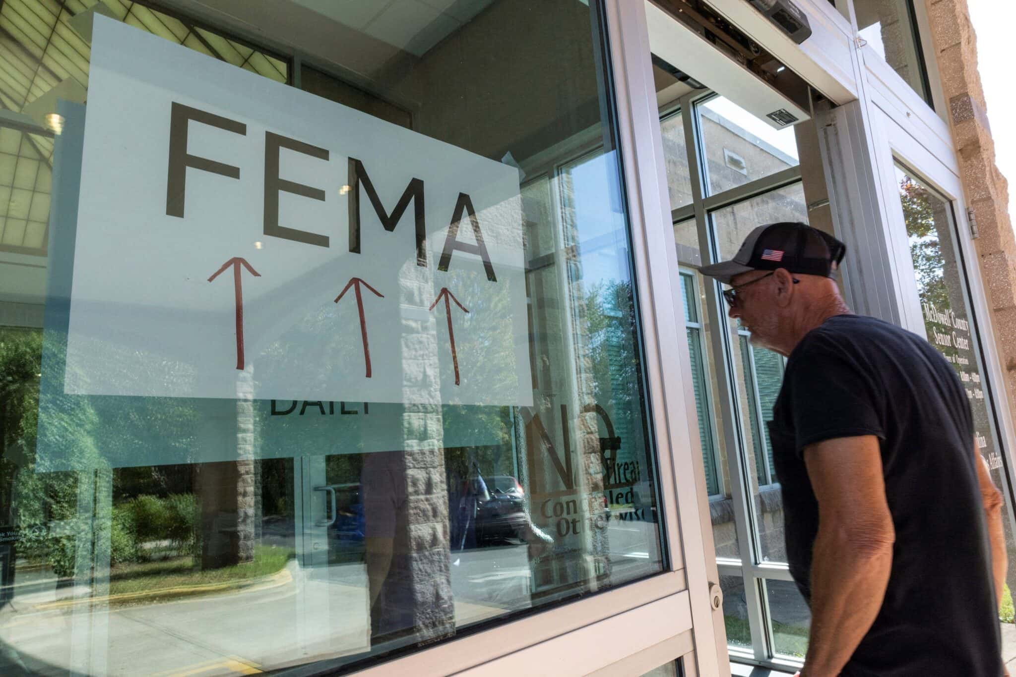 2025-07-11T125028Z_1_LYNXMPEL6A0IC_RTROPTP_4_EUA-TRUMP-FEMA