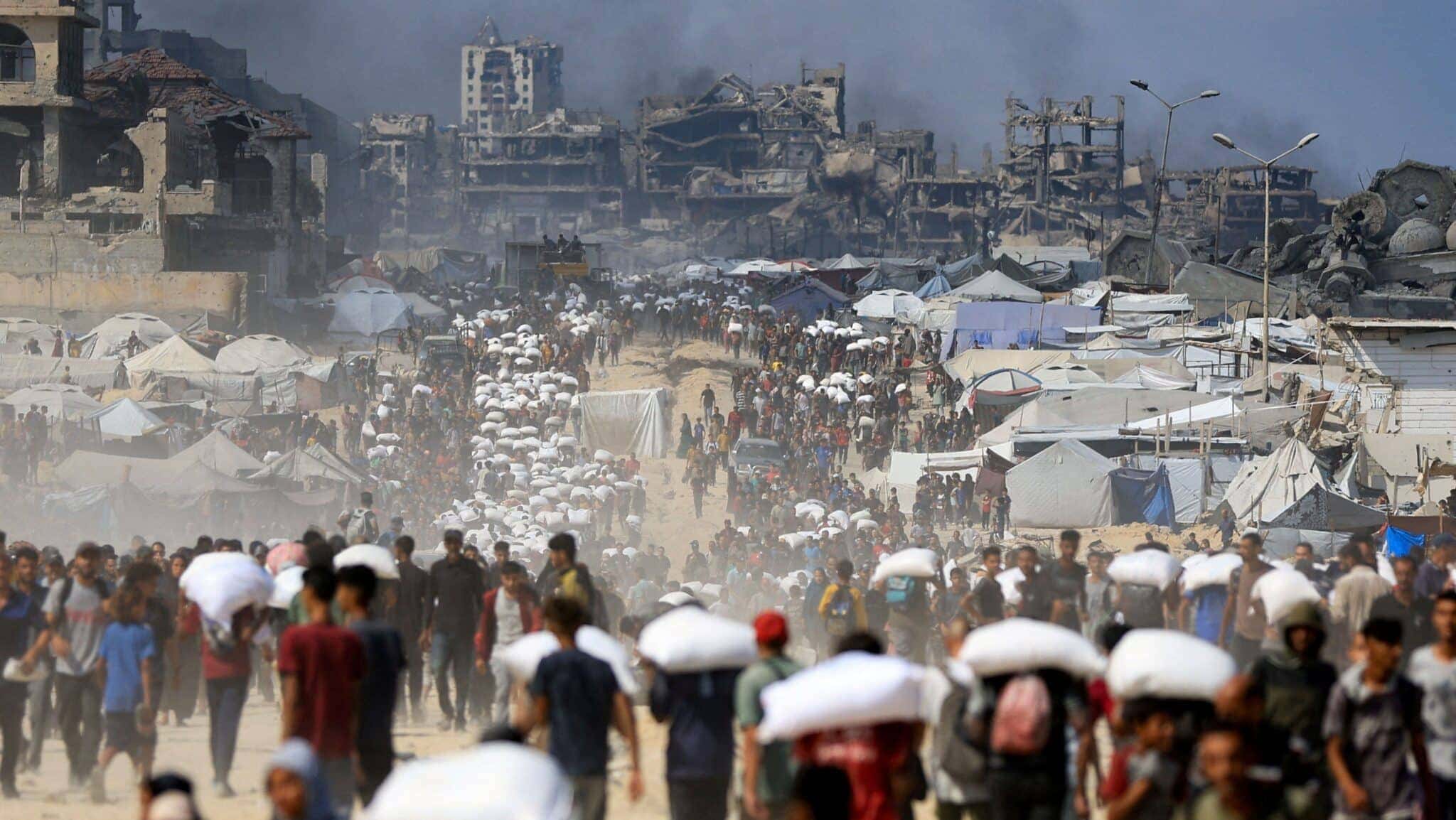 2025-07-21T170636Z_1_LYNXMPEL6K0VH_RTROPTP_4_ISRAEL-PALESTINIANS-GAZA-AID-e1753297801941-1