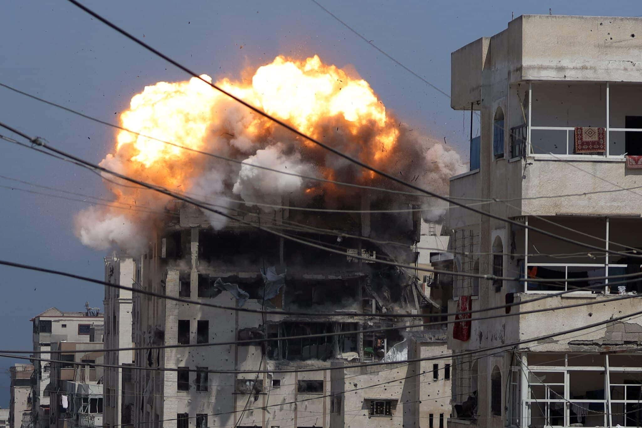 Ataque-israelense-na-Cidade-de-Gaza-2172025-REUTER-SKhamis-Al-Rifi-1