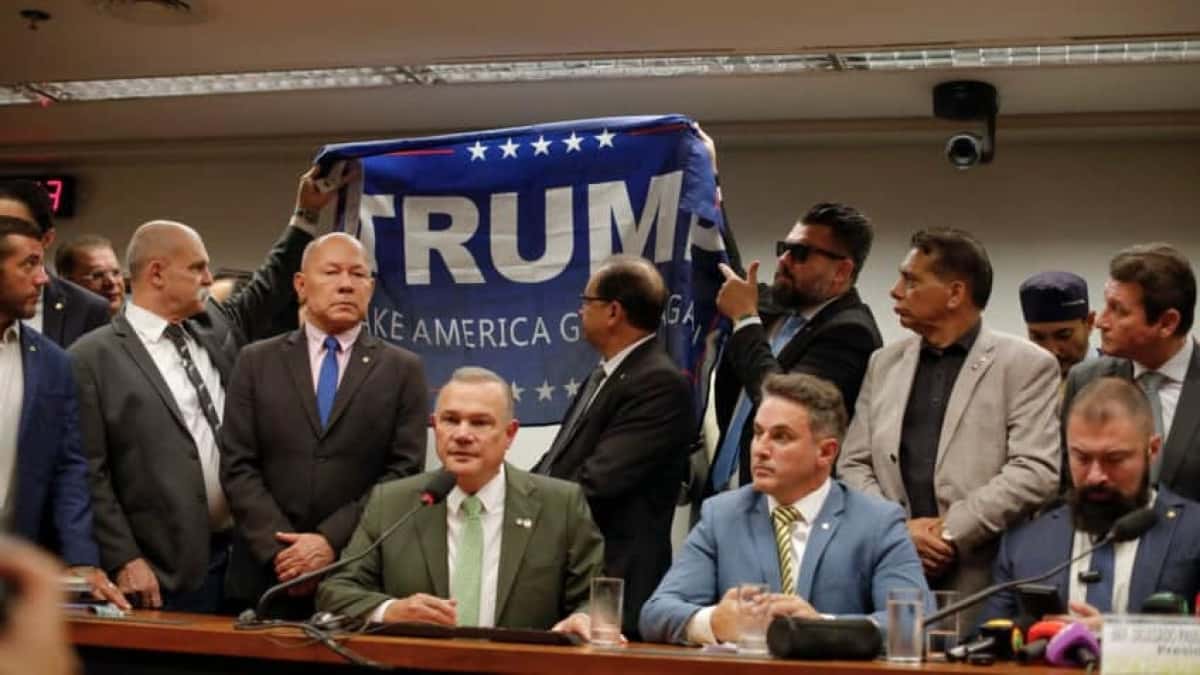 ComissaoCamara-Bandeira-Trump-MocaoDeApoio-1-1-848×477-1
