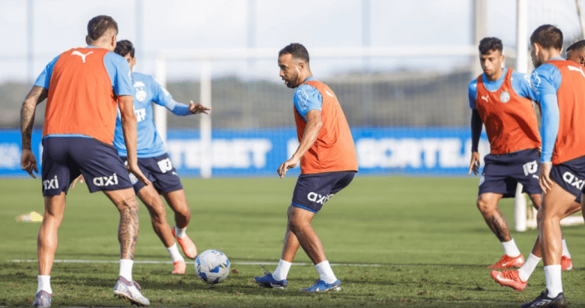 Jogadores-do-Bahia-durante-treino-para-partida-da-Sul-Americana