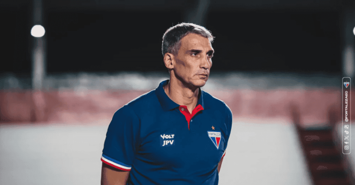 Juan-Pablo-Vojvoda-tecnico-em-partida-do-Fortaleza