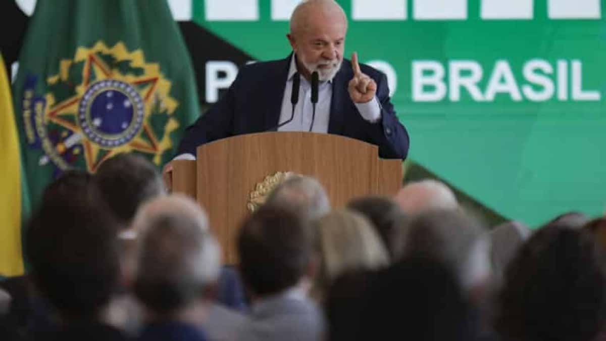 O presidente Luiz Inácio Lula da Silva (PT) lançou nesta terça-feira (1º) o Plano Safra voltado à agricultura empresarial com oferta de R$ 516,2 bilhões em crédito rural para médios e grandes produtores na temporada de 2025-2026. O valor deste ano representa um aumento de R$ 8 bilhões em relação à safra anterior, que contou com R$ 508,59 bilhões. O governo considera nesse valor os recursos emitidos em cédulas de produtos rurais.| Sérgio Lima/Poder360 - 01.jul.2025