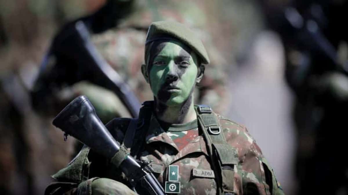 Militar-Soldado-Tropa-Batalhao-DesfileMilitar-Cavalaria-Blindados-Exercito-DiaDoSoladado-22Ago2024-21-848×477-1