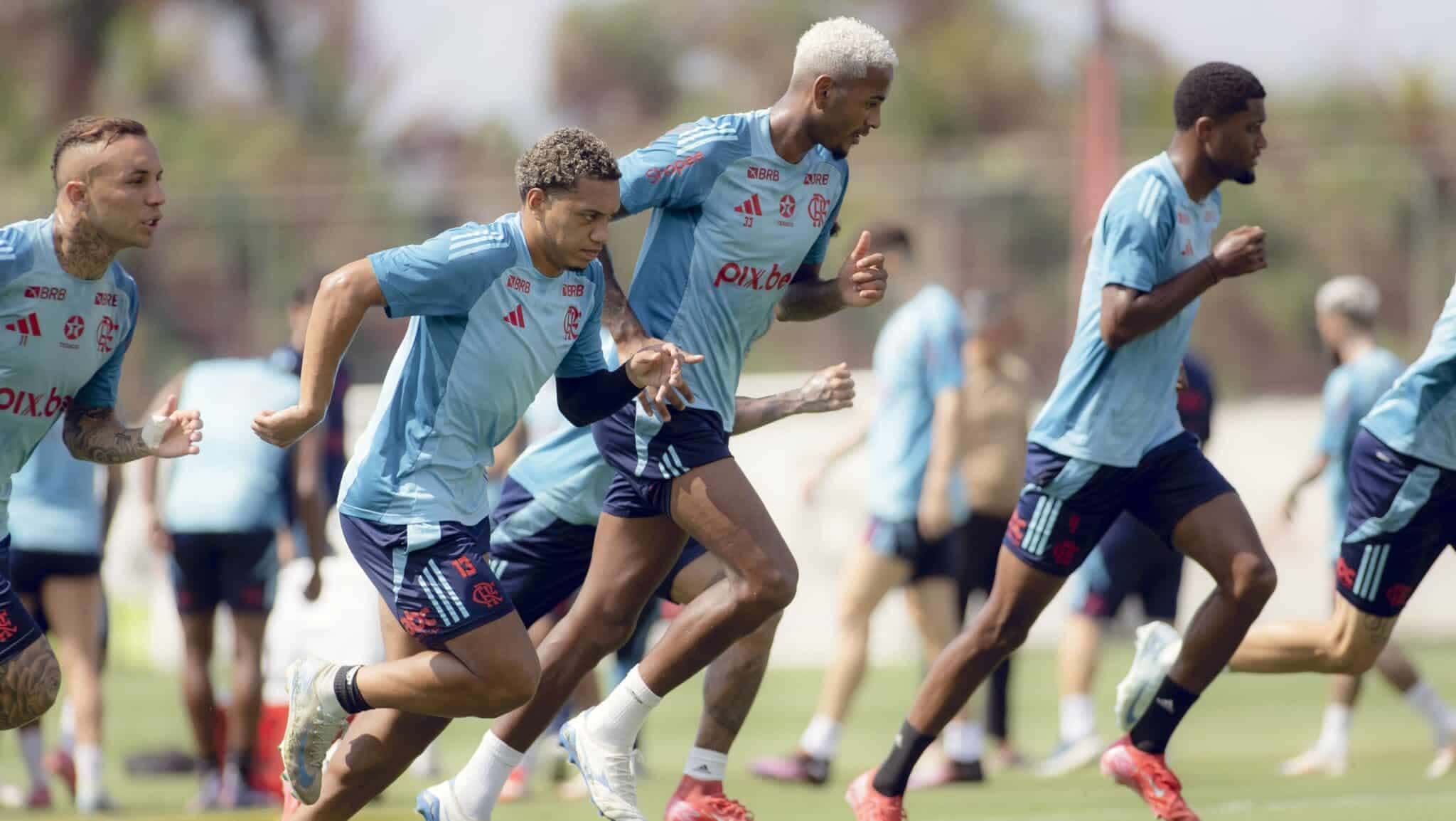 Ultimo-treino-do-Flamengo-antes-da-estreia-na-Libertadores-e1743613418385