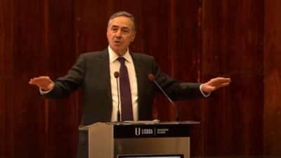 O posicionamento no Brasil levanta todos os assuntos para o STF, afirma Barroso