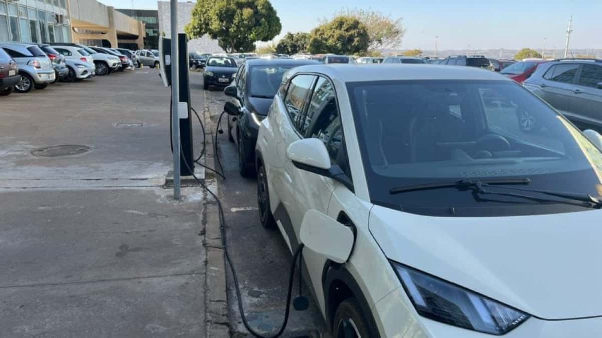 carros-eletricos-carga-fazenda-848×477-1