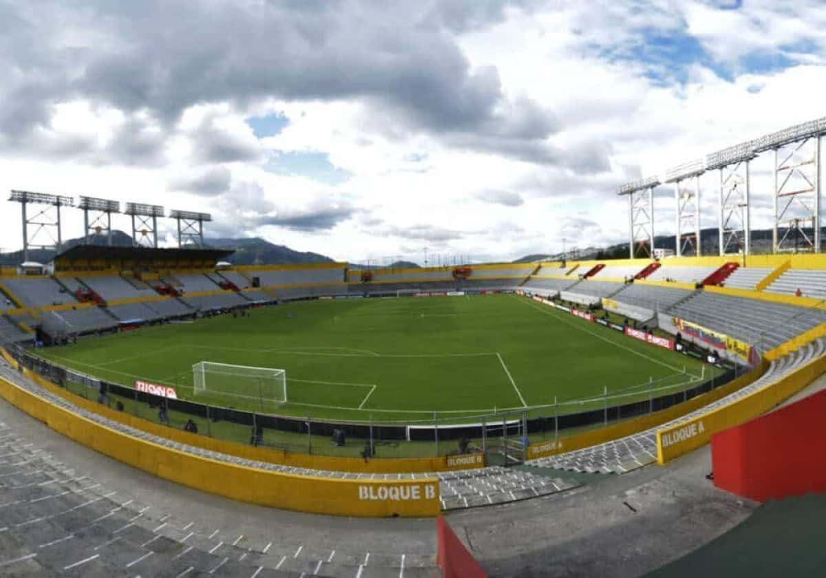 estadio_chillogallo_bolivia