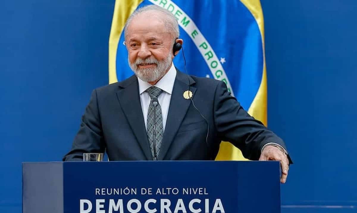 lula-democracia-sempre-800×477-1