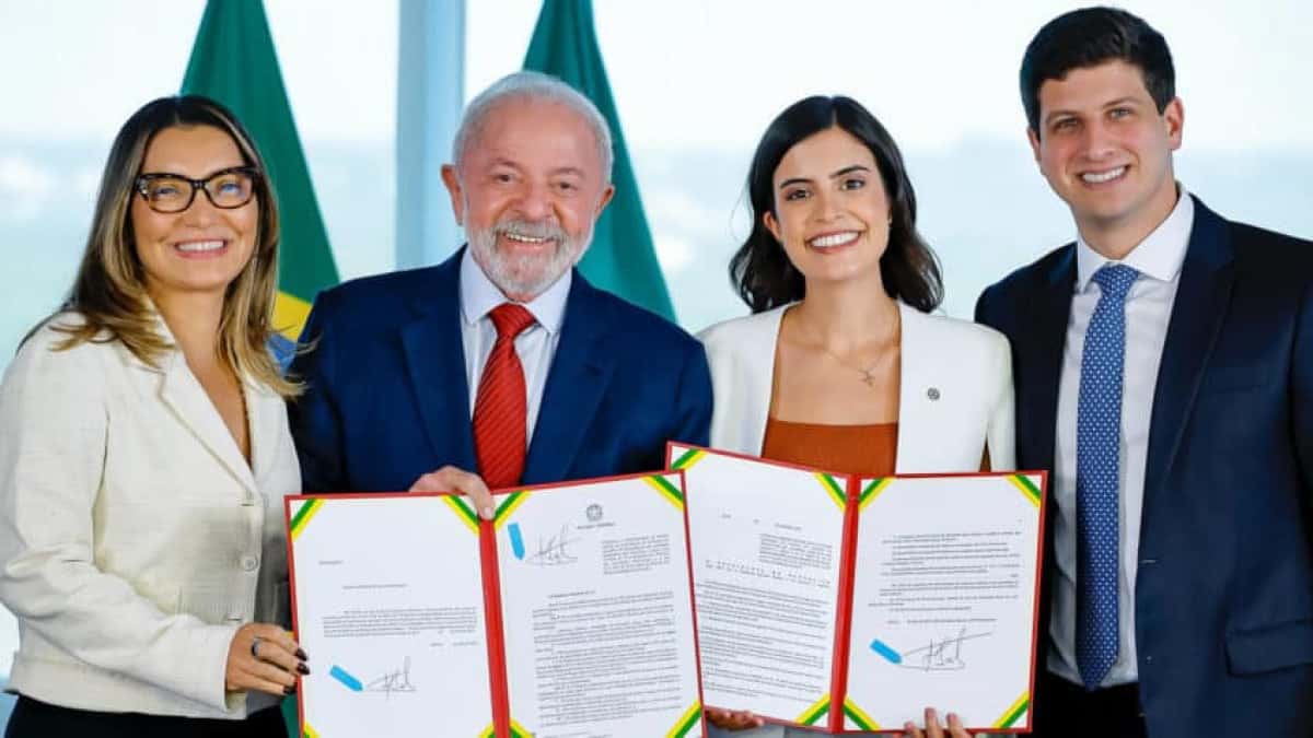 lula-janja-tabata-joao-campos-23jul2025-848×477-1