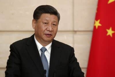 A China solicita que as autoridades da UE tratem de maneira apropriada os desentendimentos