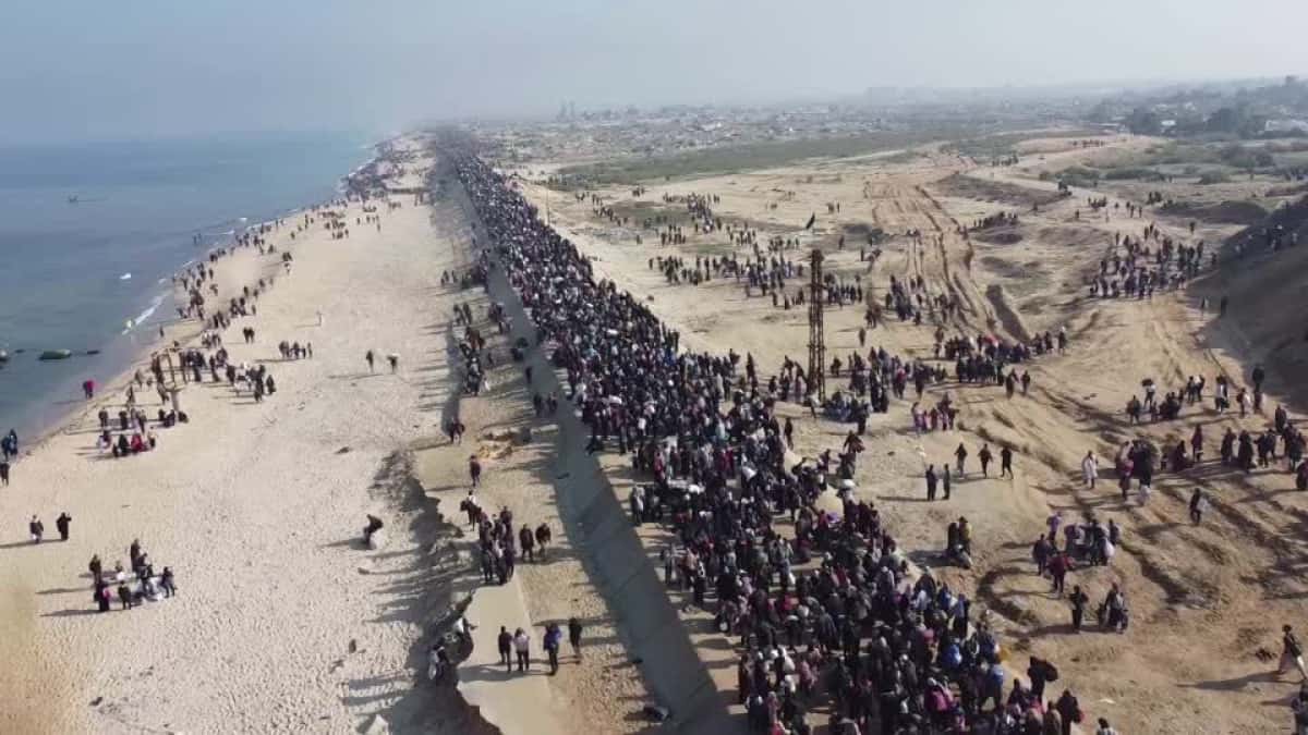2025-01-27T084137Z_1_LOP647927012025RP1_RTRMADP_BASEIMAGE-960X540_ISRAEL-PALESTINIANS-GAZA-CEASEFIRE-DISPLACED-DRONE-UPDATE