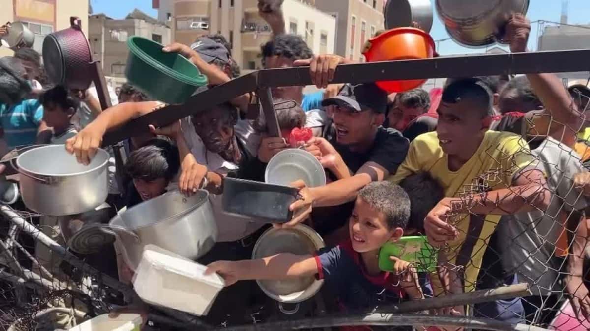 2025-07-20T141148Z_1_LOP120920072025RP1_RTRMADP_BASEIMAGE-960X540_ISRAEL-PALESTINIANS-GAZA-FOOD